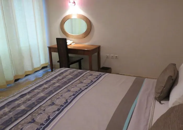 Beachfront Alit 3*