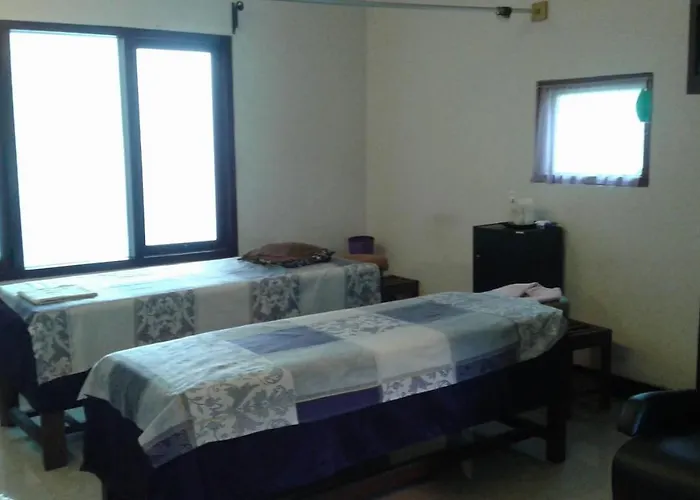 Beachfront Alit 3*