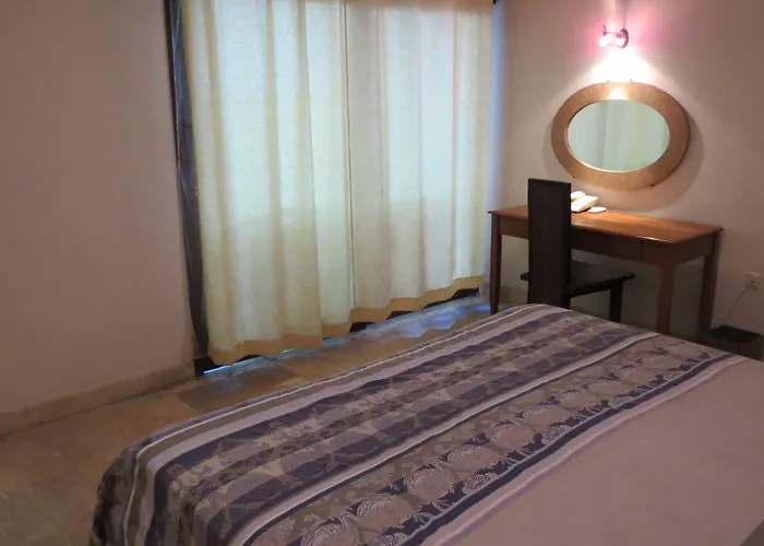 Hotel Beachfront Alit 3*